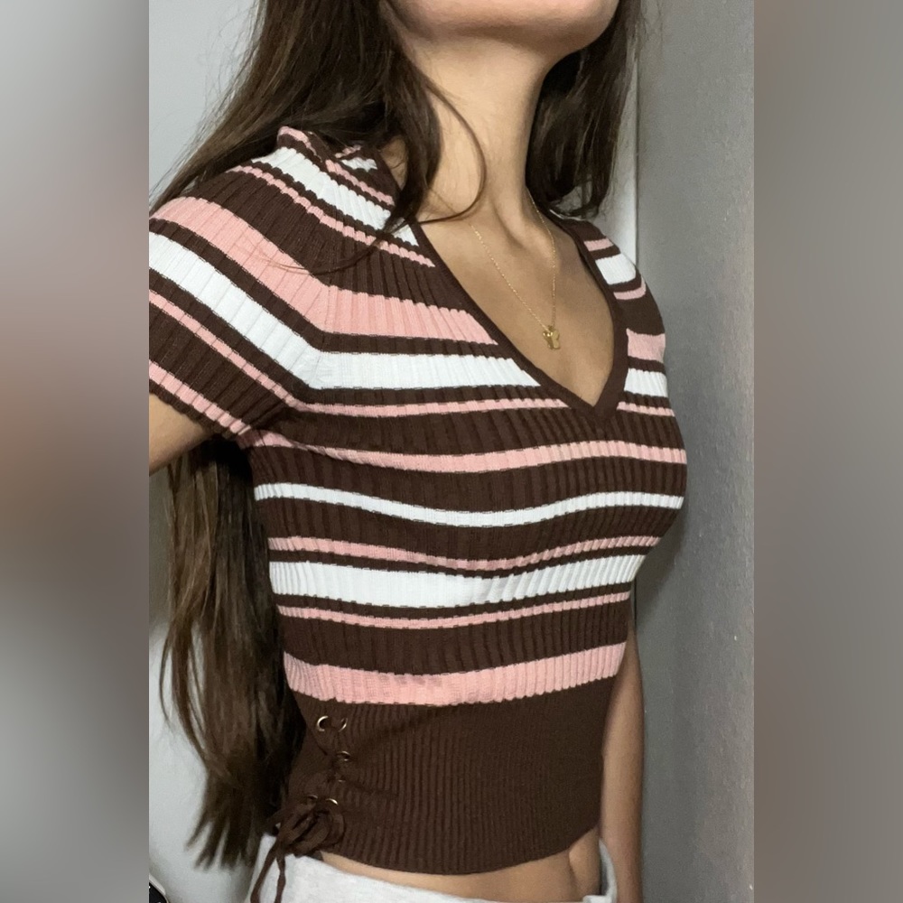 No Boundaries | Cropped Ribbed Material V-Neck Top with Slimming Effect